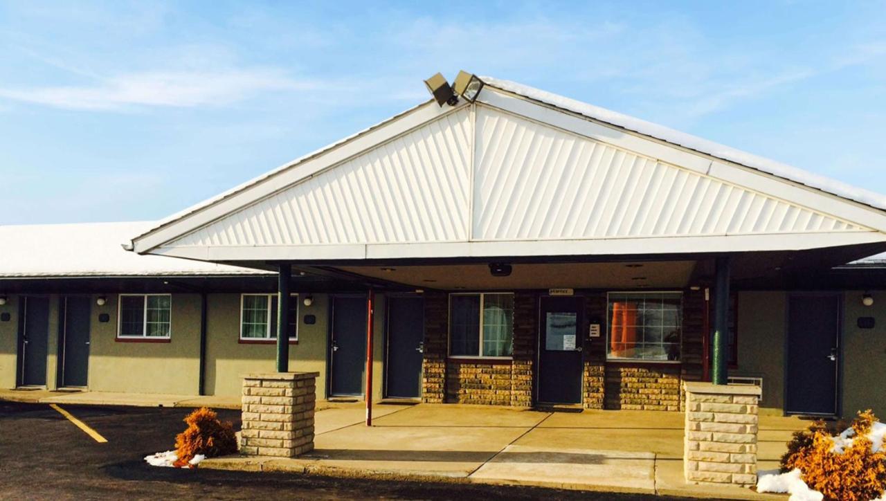 Relax Inn Bloomsburg Exterior photo